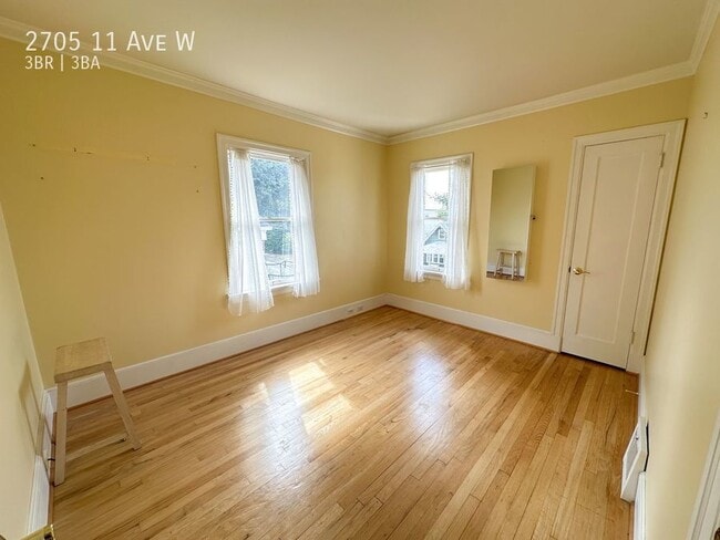 Building Photo - Queen Anne - Must See 3 Bedroom / 3 Bath Home