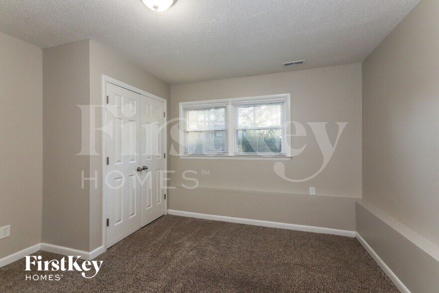 Building Photo - 8508 Woodthorn Pl
