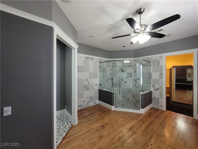 Building Photo - 5110 N Valadez St
