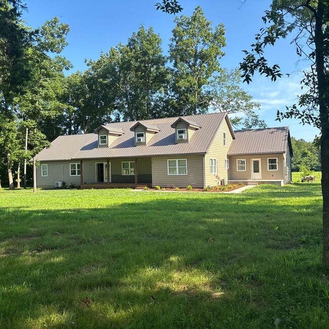 Primary Photo - 1186 B Hall Rd