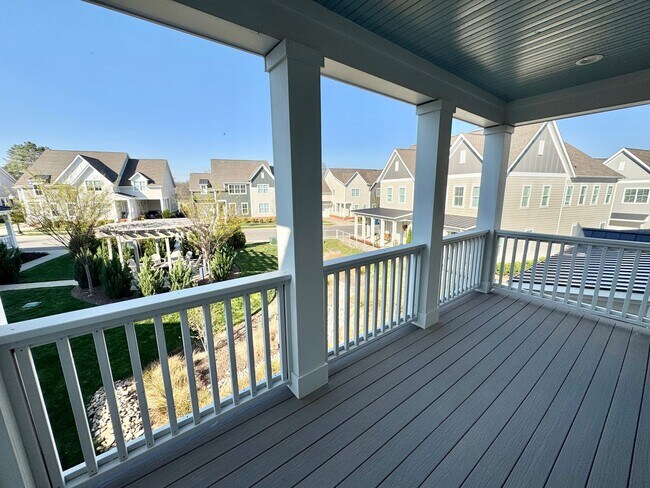 Building Photo - 3 Bedroom, 2.5 Bathroom Home w/ 2 Car Garage in Downtown Franklin