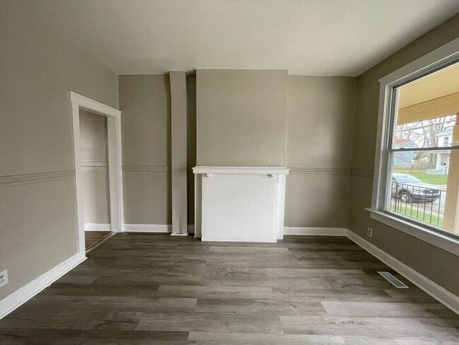 Building Photo - Inviting 2-Bedroom Apartment with Ideal Am...