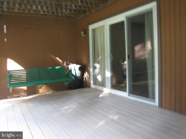 Building Photo - 2576 Tree House Dr