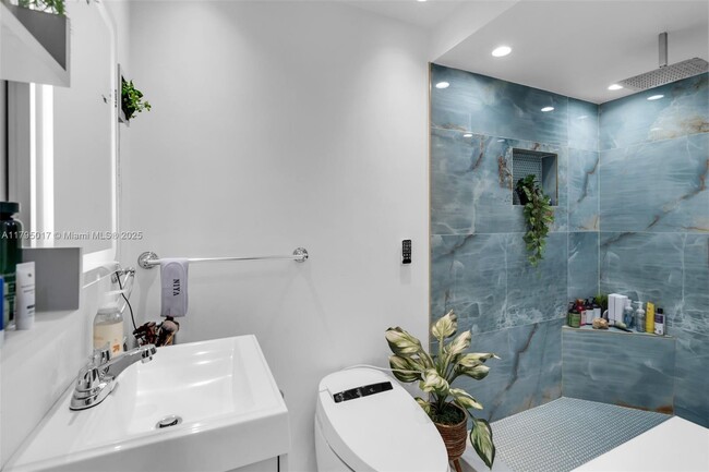 Building Photo - 4140 N 36th Ave