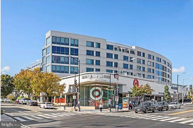 Primary Photo - 4101 Albemarle St NW