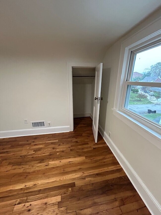 Building Photo - 408 Orchard Dr