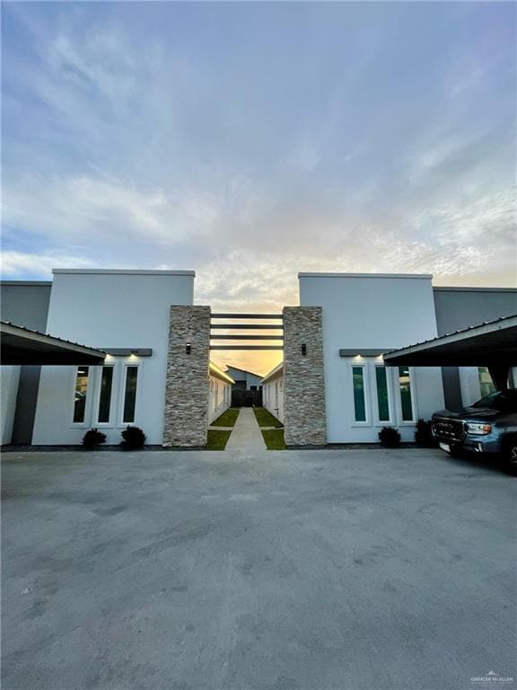 Building Photo - 16 Rafael Dr