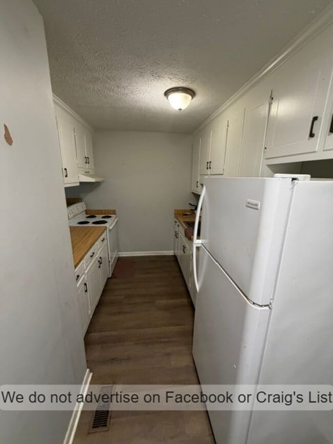 Building Photo - 1429 Artesian Ct