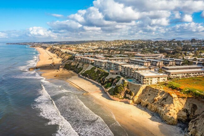 Building Photo - 145 S Shore Dr