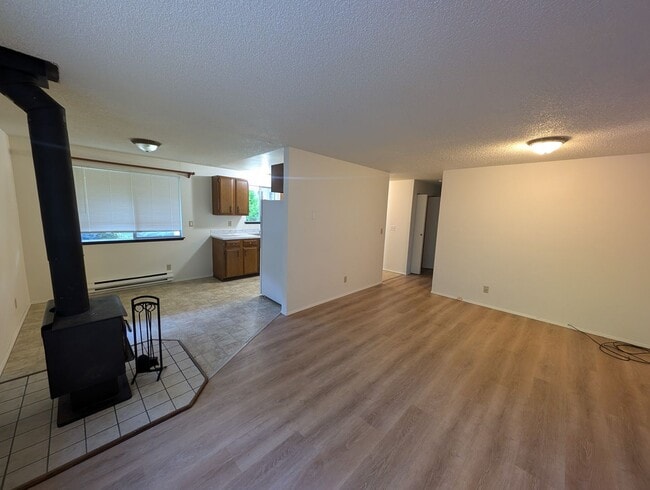 Building Photo - Two Bedroom for Rent in Brownsville! Large & Private Lot, Pets Allowed, Close to Bases & More!