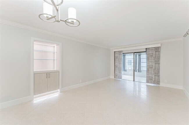 Building Photo - 9440 SW 8th St