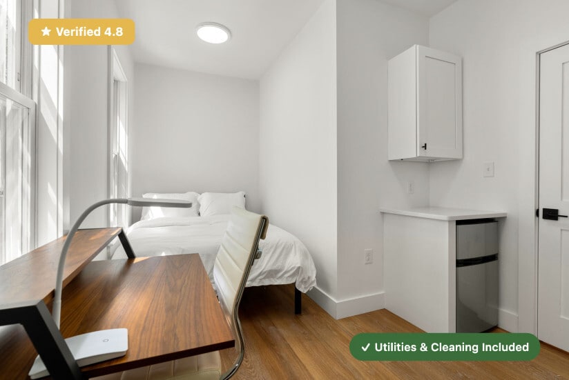 Building Photo - Furnished Private Bedroom with Private Bath in East Boston!