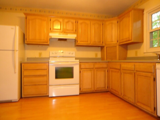 Building Photo - 309 Holtz Ln