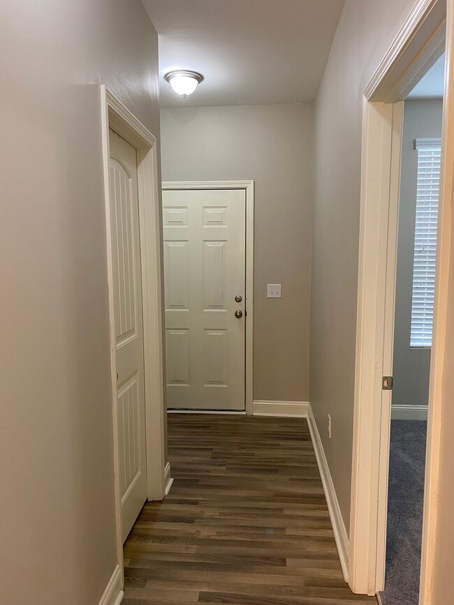 Building Photo - 3922 Volkswalk Plz