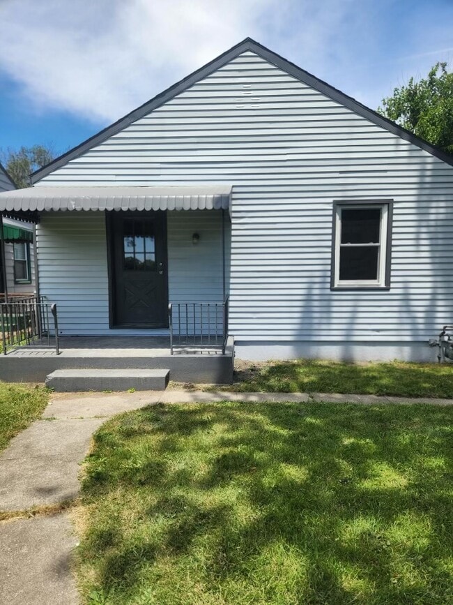 Primary Photo - 2913 New Haven Ave