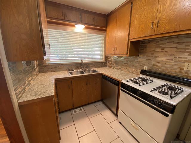 Building Photo - 4731 S Boston Ave