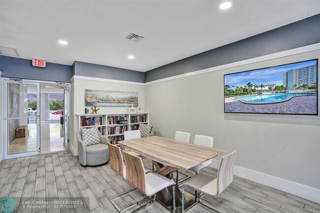 Building Photo - 301 N Ocean Blvd