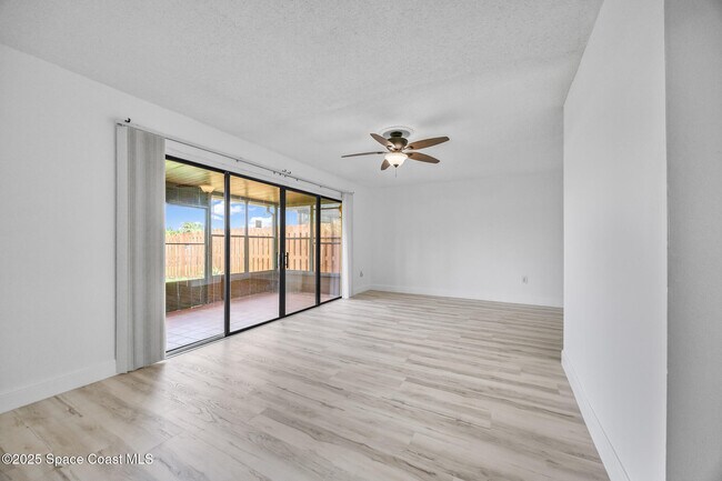 Building Photo - 40 Bogart Pl