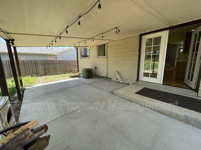 Building Photo - 8741 W 89th Pl
