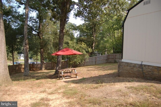 Building Photo - 201 Linstead Ave