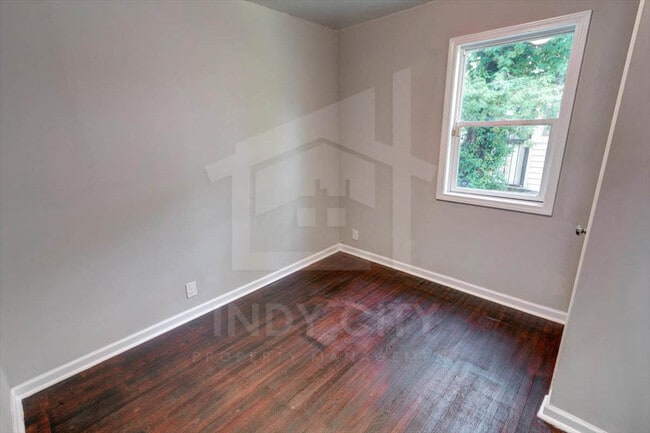 Building Photo - 3422 Kinnear Ave