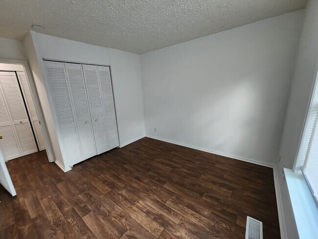 Building Photo - "Charming 3-Bedroom Home in Indianapolis –...