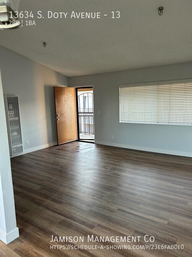 Building Photo - 13634 S Doty Ave