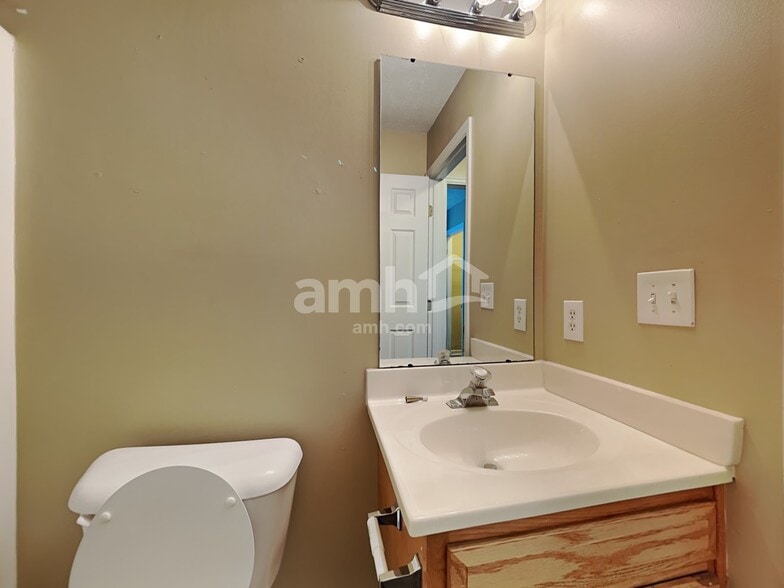 Building Photo - 4435 Hawk Watch Way