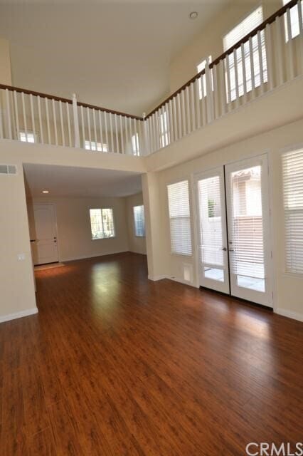 Building Photo - 33 Wonderland