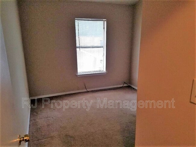 Building Photo - 3486 Meier Dr