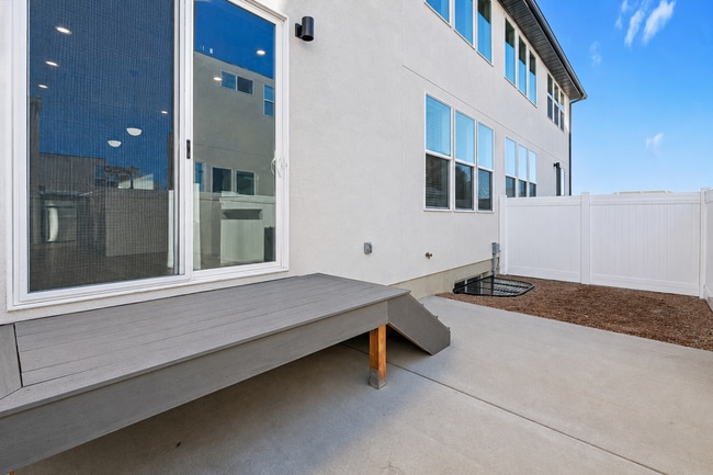 Building Photo - 6760 S 300 E