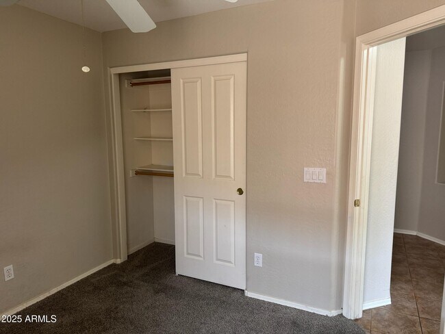Building Photo - 13933 W Port Royale Ln