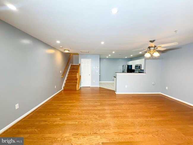 Building Photo - 1632 Briarview Ct