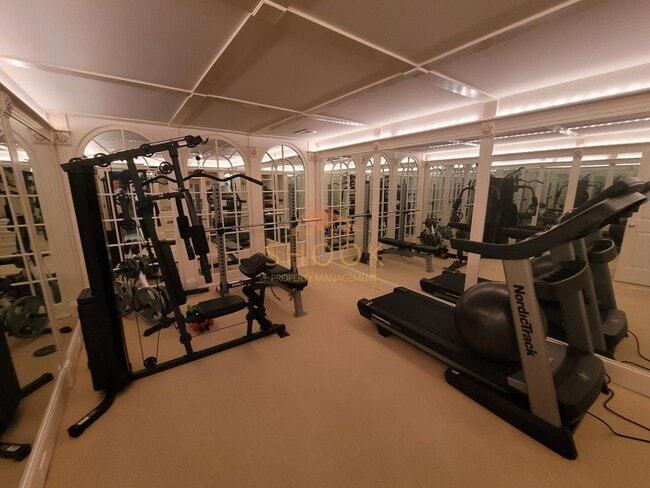 Building Photo - STUNNING LUXURY HOME - EVERYTHING YOU NEED - SHORT-TERM AND FURNISHED OPTIONS AVAILABLE