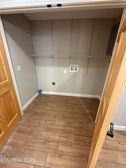 Building Photo - 212 Oak Rd