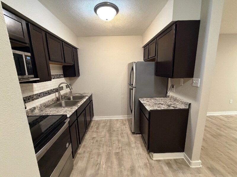 Building Photo - 1131 Spencer St