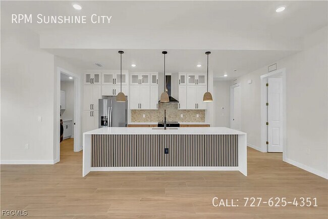 Building Photo - 2719 2nd St NW