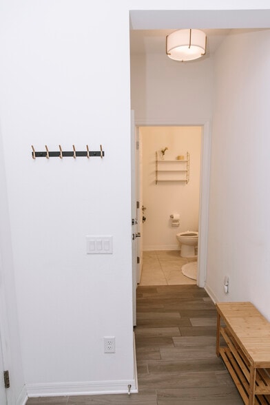 Half bath - 2471 Golden Pasture Cir