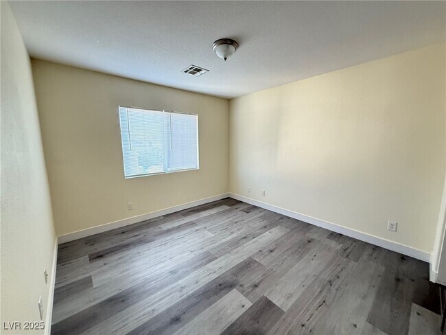 Building Photo - 8374 S Pioneer Way