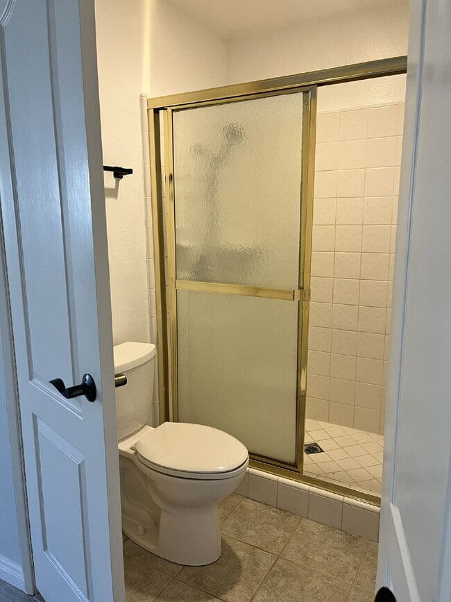 Building Photo - "Charming 3-Bed Oasis with 2 Baths in Moor...