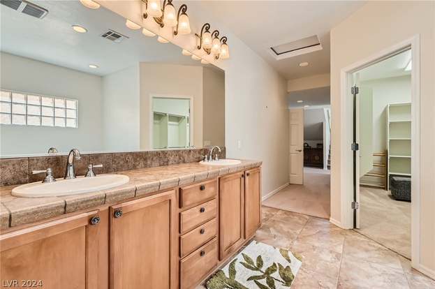Building Photo - 348 Hanbury Manor Ln