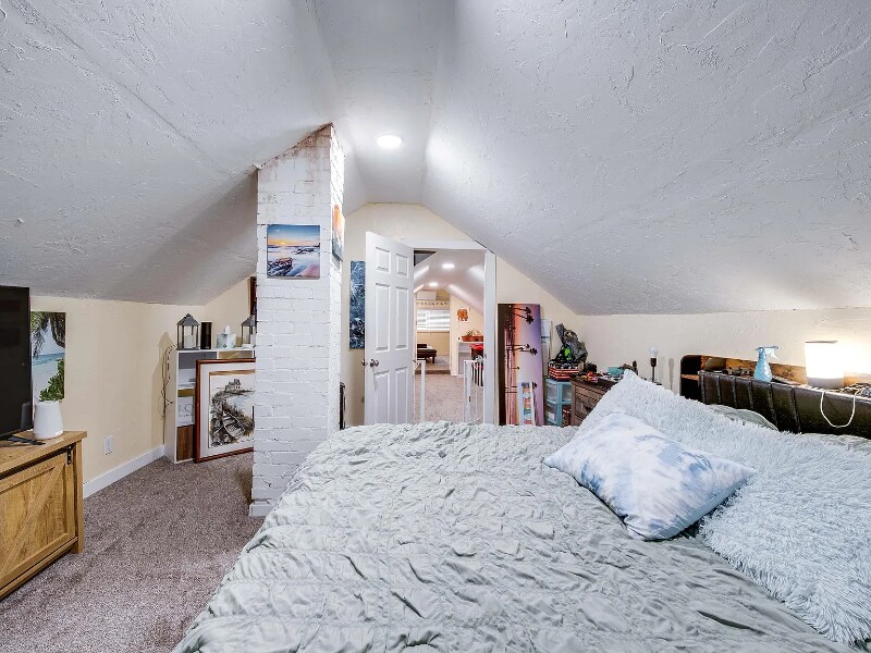 Building Photo - 705 S East St