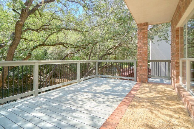 Building Photo - Mission Ridge beauty-4 bedroom 3 1/2 bath-...