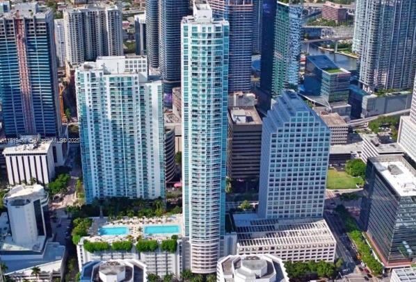 Building Photo - 950 Brickell Bay Dr