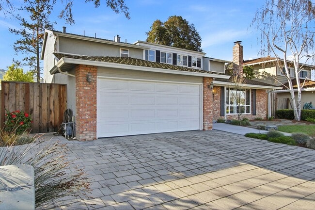 Building Photo - 6137 Banner Dr