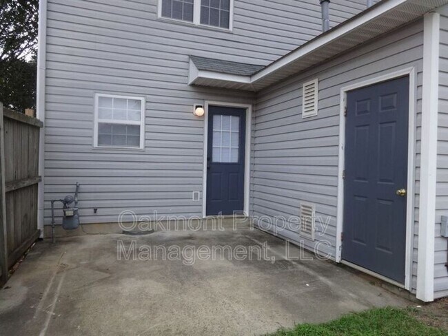 Building Photo - 610 Tally Dr