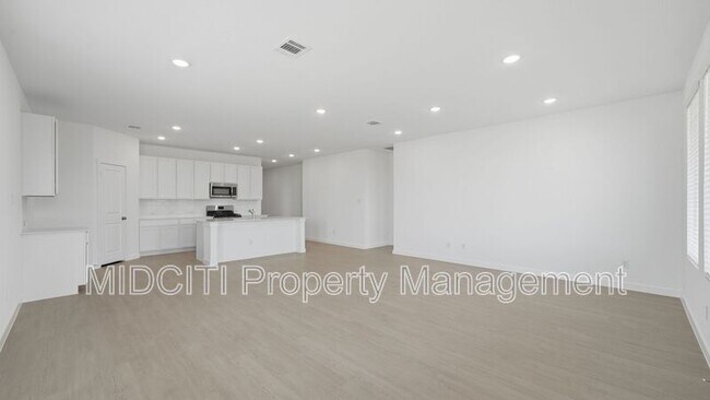 Building Photo - 1304 Apron Trl