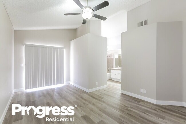 Building Photo - 5797 Goodsprings Ct