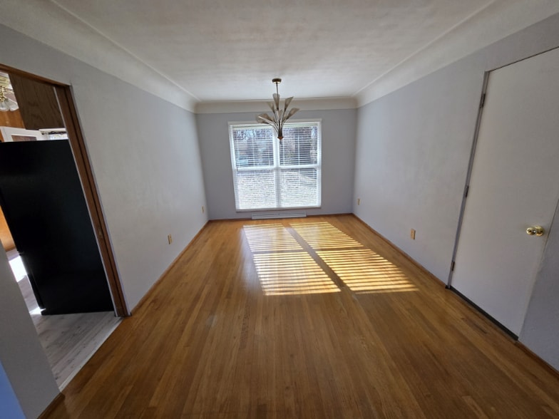 Building Photo - 6100 W Washington St