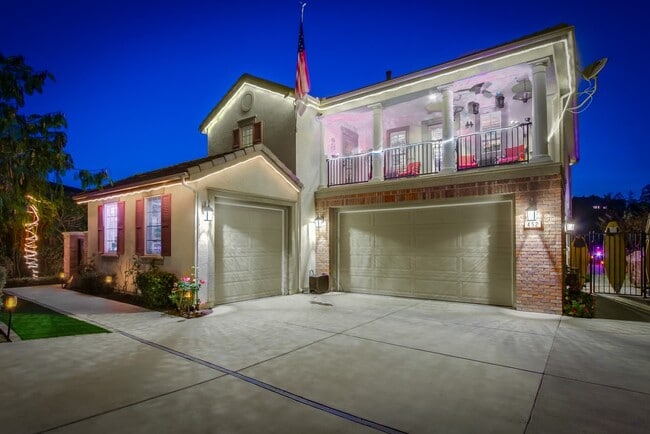 Building Photo - 452 Taylor Dr